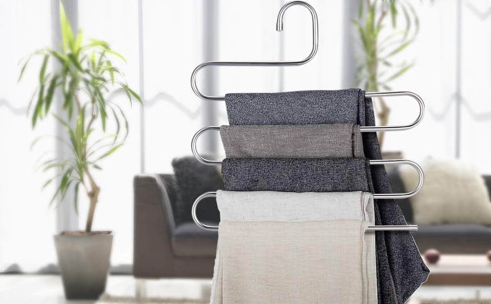 Closet organization curved clothes hanger