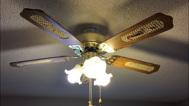 As part of the DIY bedroom makeover I needed to replace this old ceiling fan.