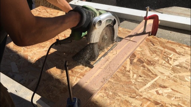 Building strong storage shelves, cutting the OSB