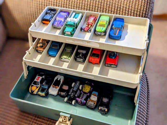 Hot-Wheels-Storage-Ideas-using-an-old-fishing-tackle-box-700px